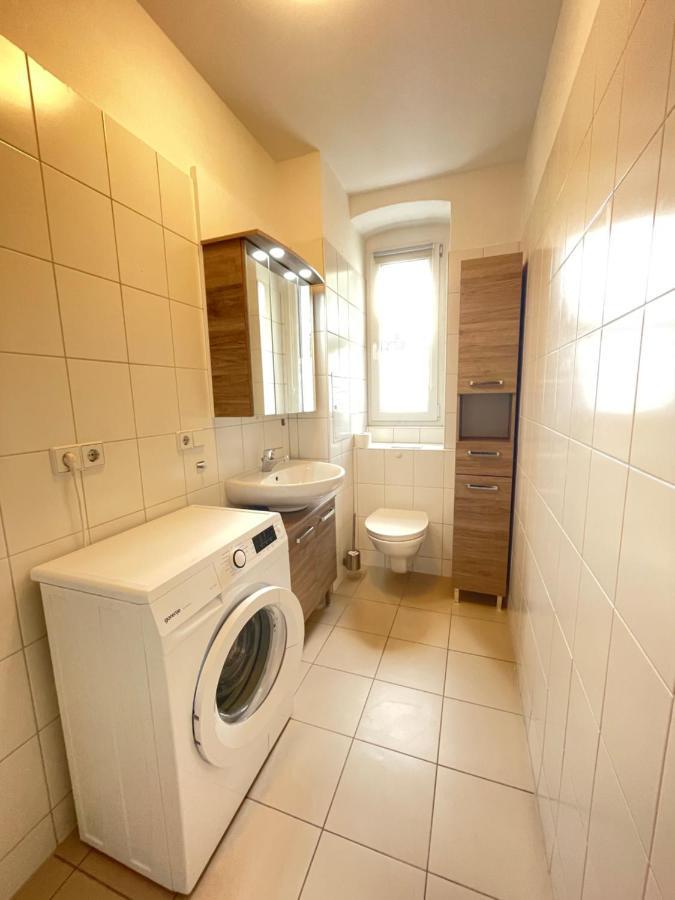 Ferienwohnung Im Stadtzentrum Von Bernau - Schoene Ferienwohnung Mit 1 1/2 Zimmern, Bad, Spuelmaschine, Waschmaschine, Komplette Kueche, Wlan Bernau bei Berlin Esterno foto