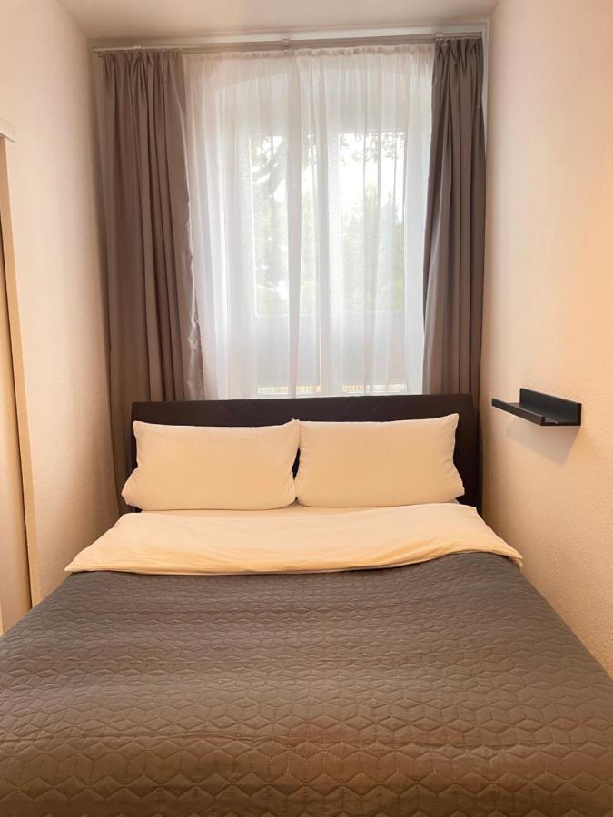 Ferienwohnung Im Stadtzentrum Von Bernau - Schoene Ferienwohnung Mit 1 1/2 Zimmern, Bad, Spuelmaschine, Waschmaschine, Komplette Kueche, Wlan Bernau bei Berlin Esterno foto
